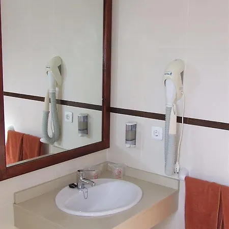 Playa Limones Hotel 3*